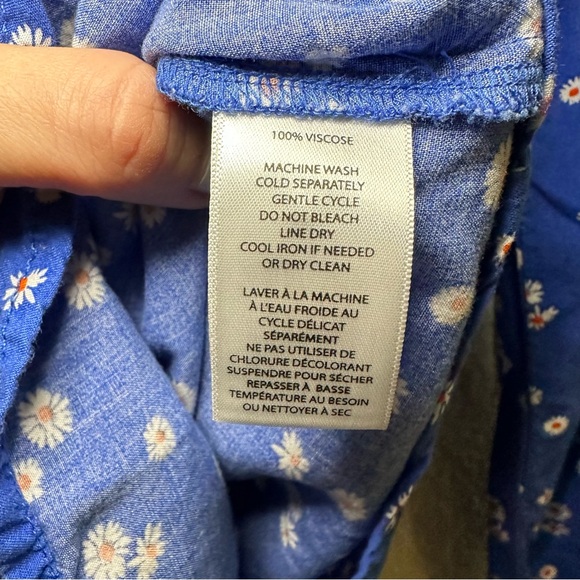 BeachlaunchLounge Blue Floral Print Button Down Shirt Blouse Top - Picture 5 of 7